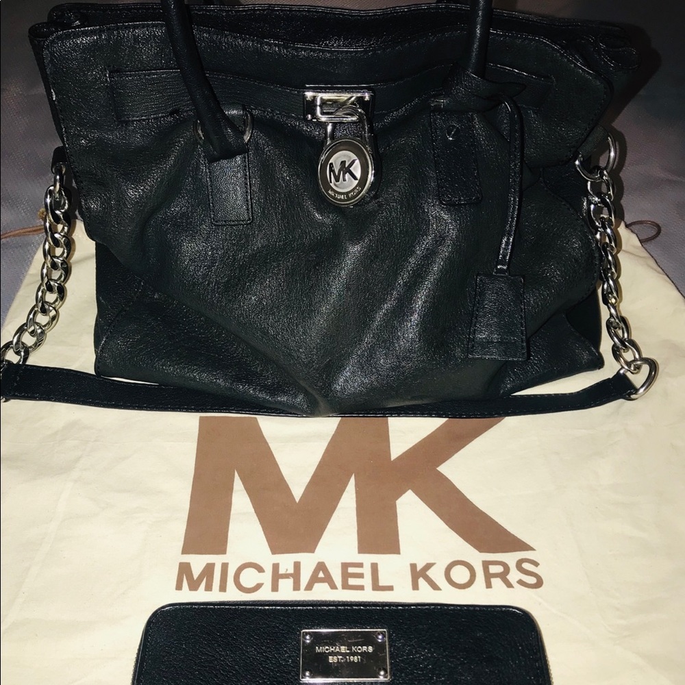 ~Michael Kors Signature Handbag~